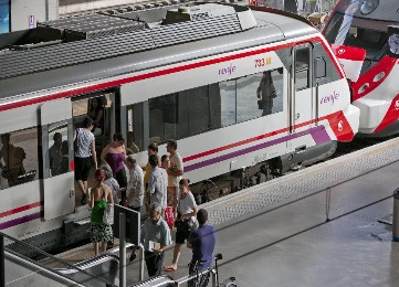 Summer trains increased on the Murcia to Águilas line 