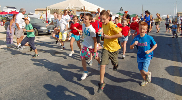 Local youngsters raise 321.70 for MABS cancer support funds